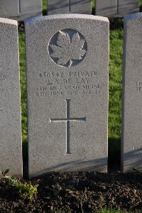 Lijssenthoek Military Cemetery - De Lay, John Americus